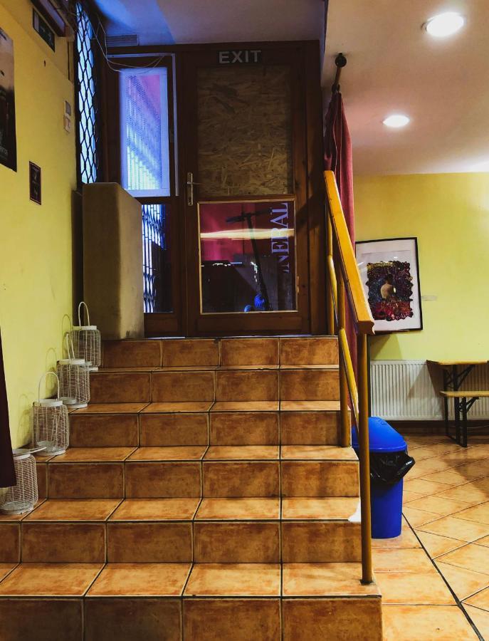 Whole Basement Former Pub3 For Bachelor / Bachelorette Party Budapeste Exterior foto