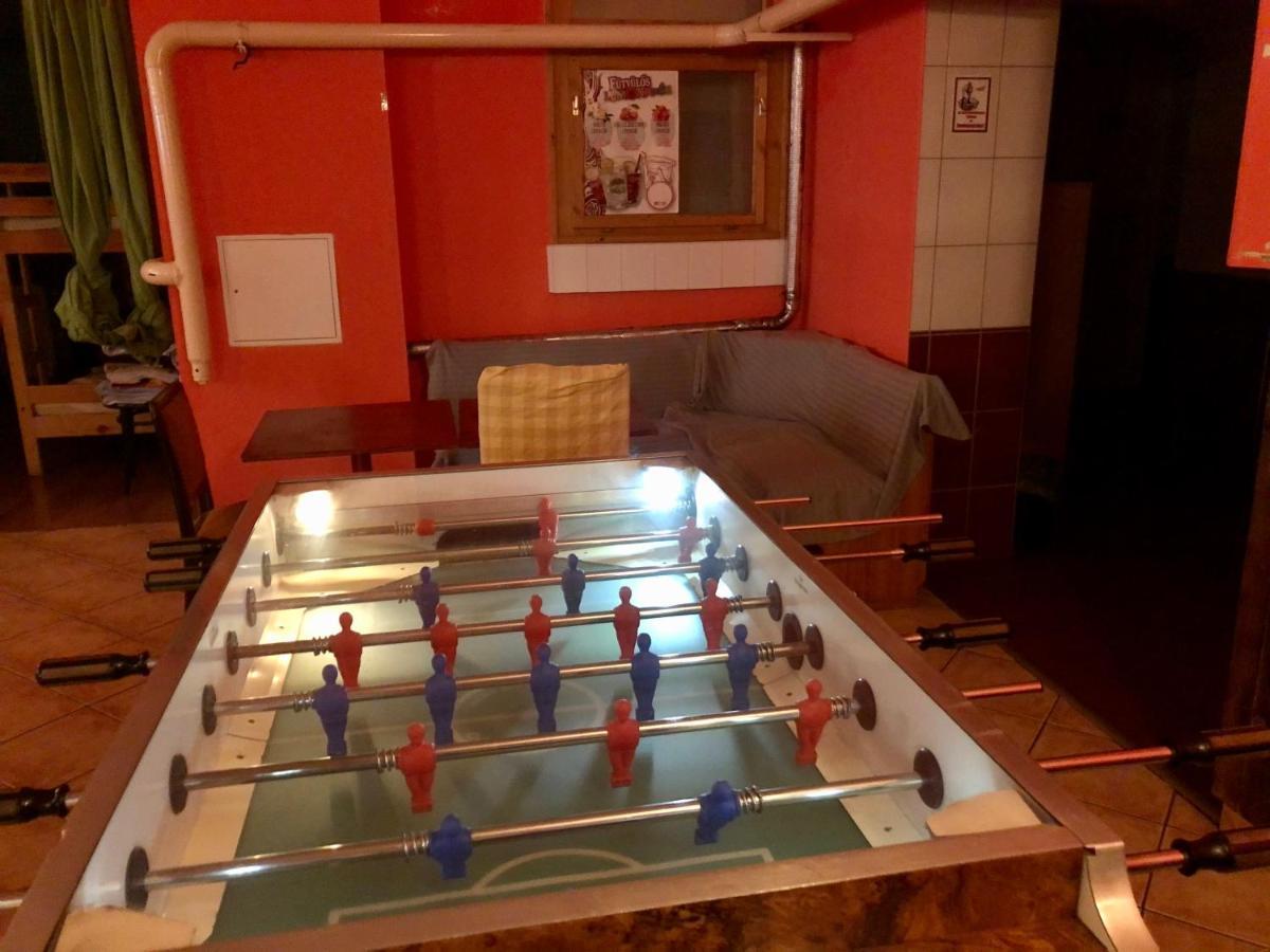 Whole Basement Former Pub3 For Bachelor / Bachelorette Party Budapeste Exterior foto